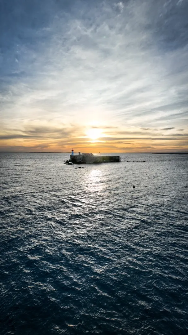 Fort de Brescou au coucher de soleil